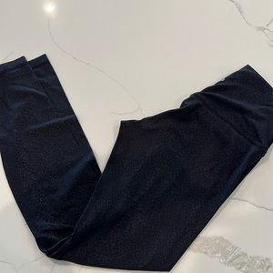 women’s lululemon align 28” black detail leggings size6